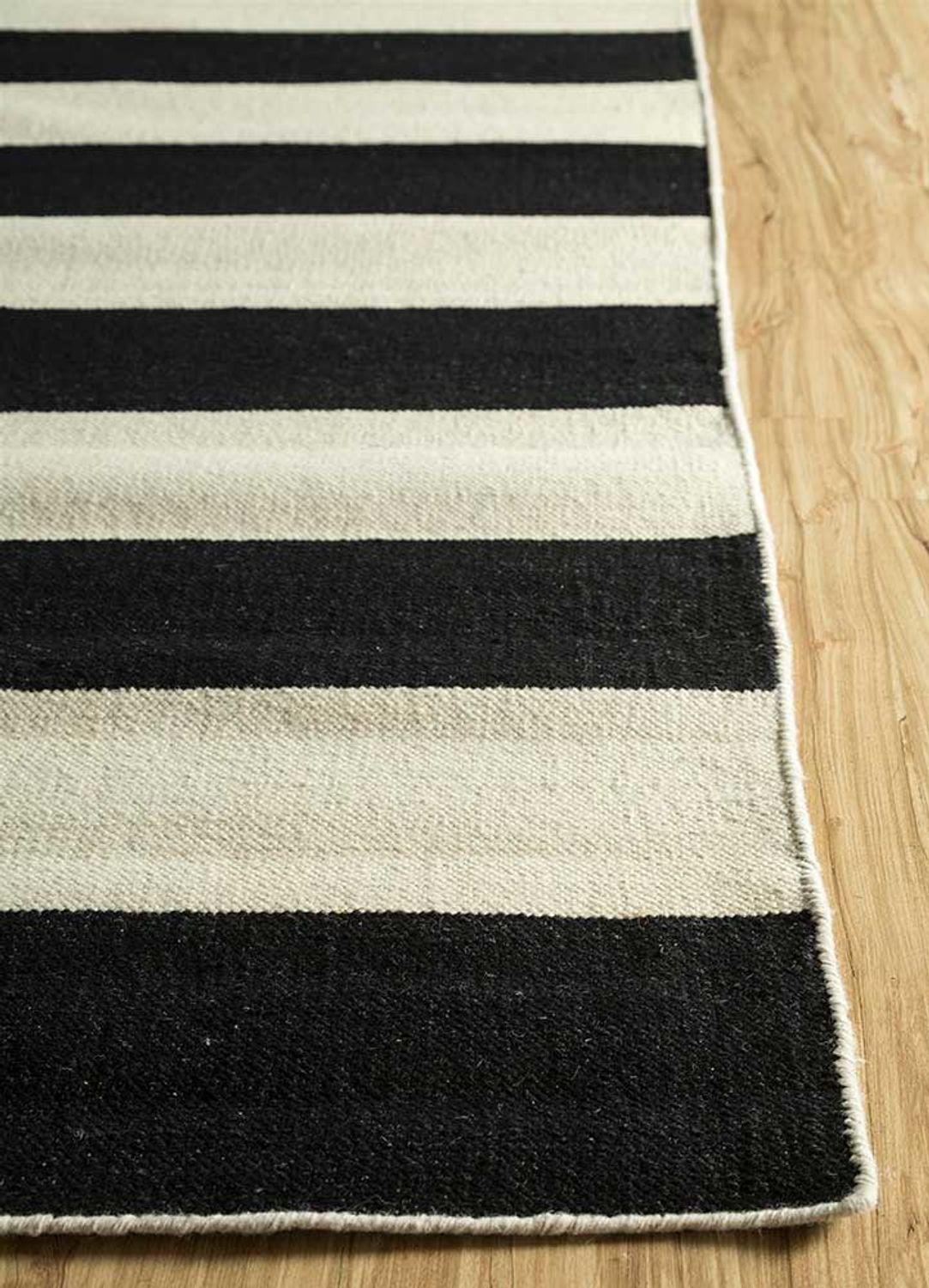 Tapete de desenhador Mona - Designerteppich