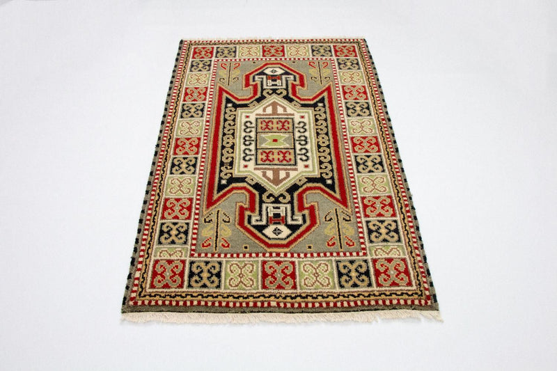 Tapete Oriental - 152 x 96 cm - verde claro