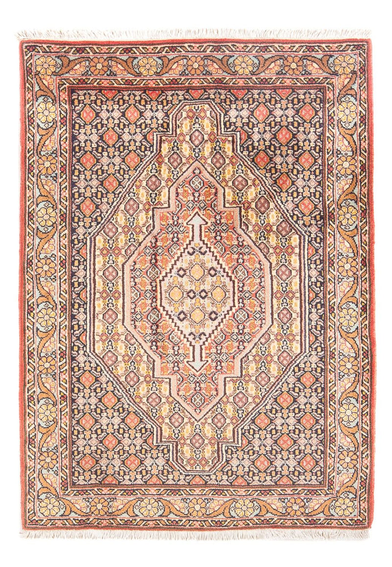 Tapete Persa - Clássico - 112 x 76 cm - bege claro